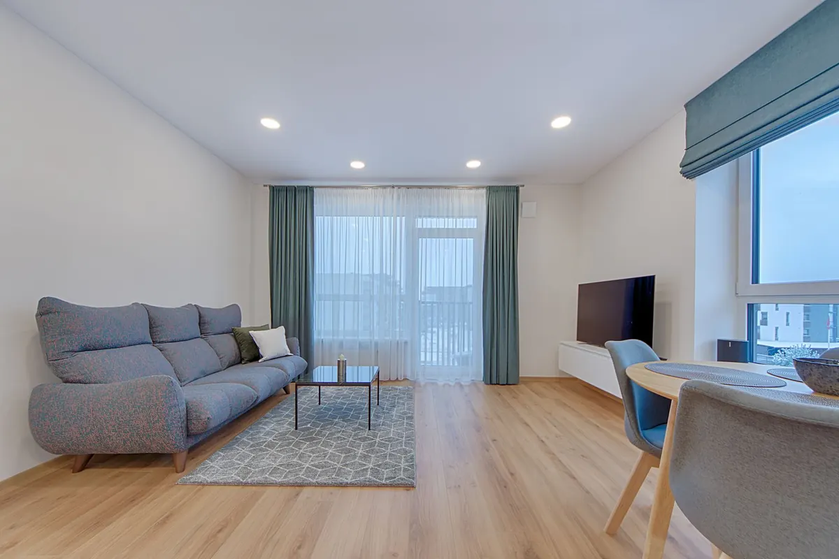 10 Common Mistakes Sellers Make Before Listing Photos (And How to Fix Them)
